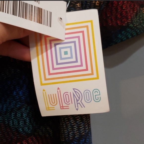 💜 3 for $18 or 5 for $25 💜 LulaRoe] geo tunic - Picture 3 of 6